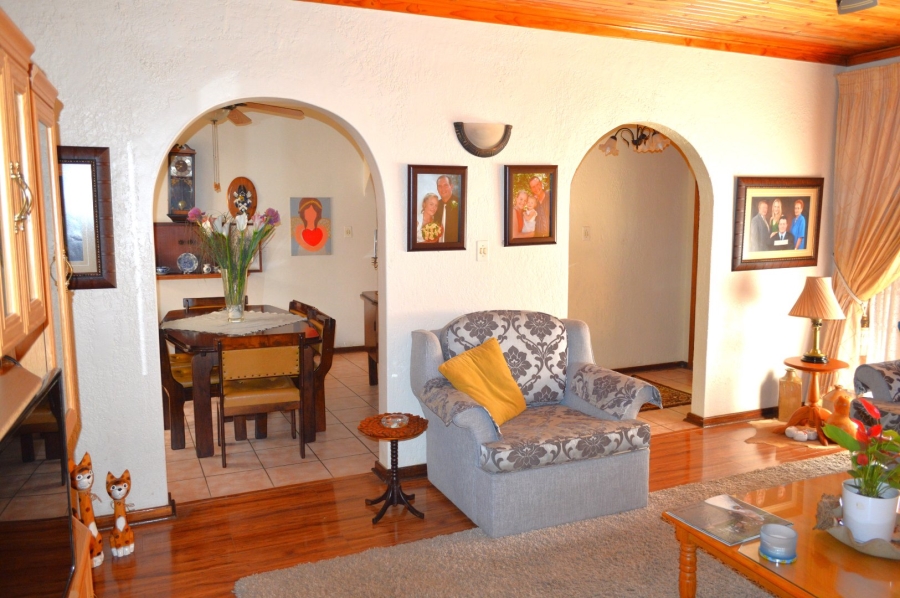 4 Bedroom Property for Sale in Wilkeville North West